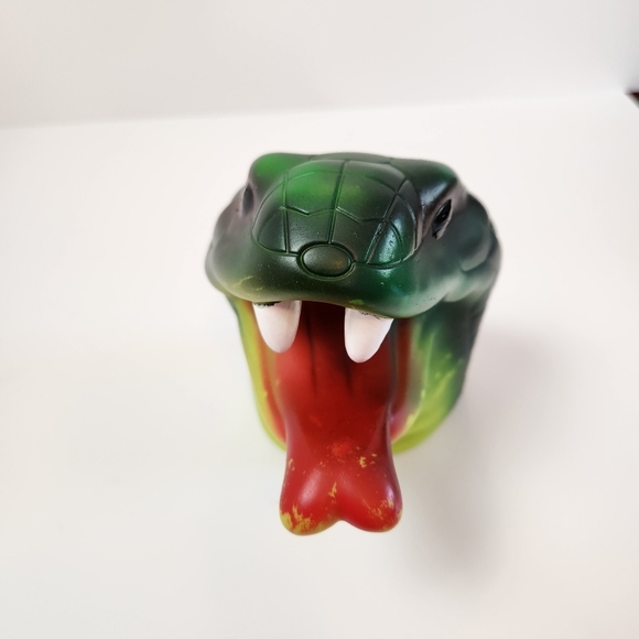 Vintage 90s Cobra Snake Hand Puppet 1990s Fangs Halloween Decor Novelty Toys - Picture 4 of 8